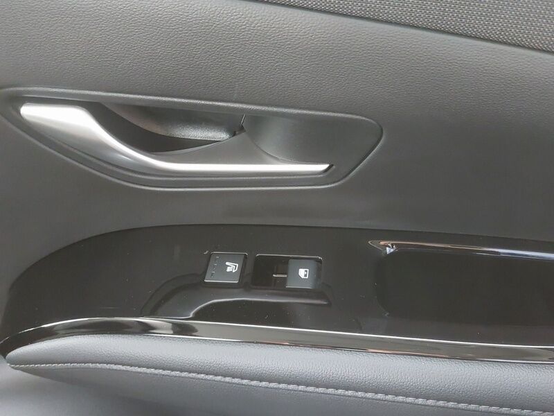 More views of Hyundai Tucson