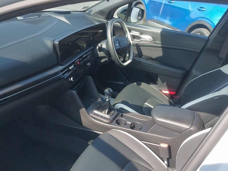 More views of Kia Sportage