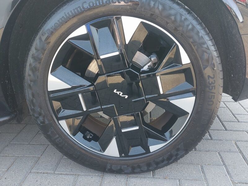 More views of Kia Sportage