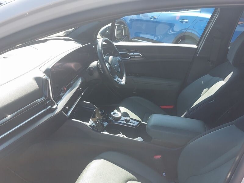 More views of Kia Sportage