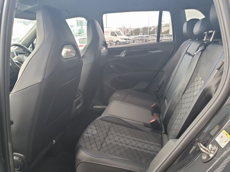 More views of Volkswagen Tiguan