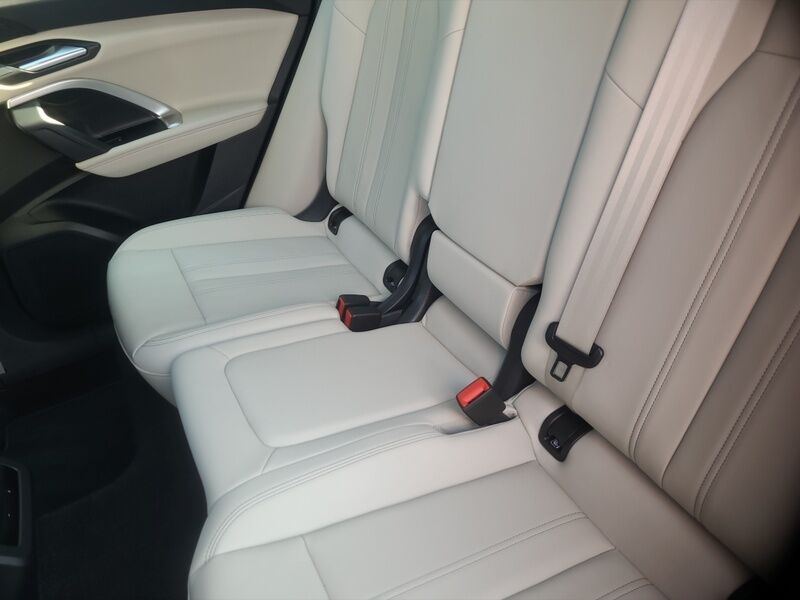 More views of Audi Q5