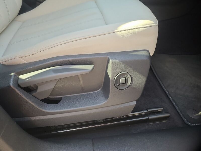 More views of Audi Q5