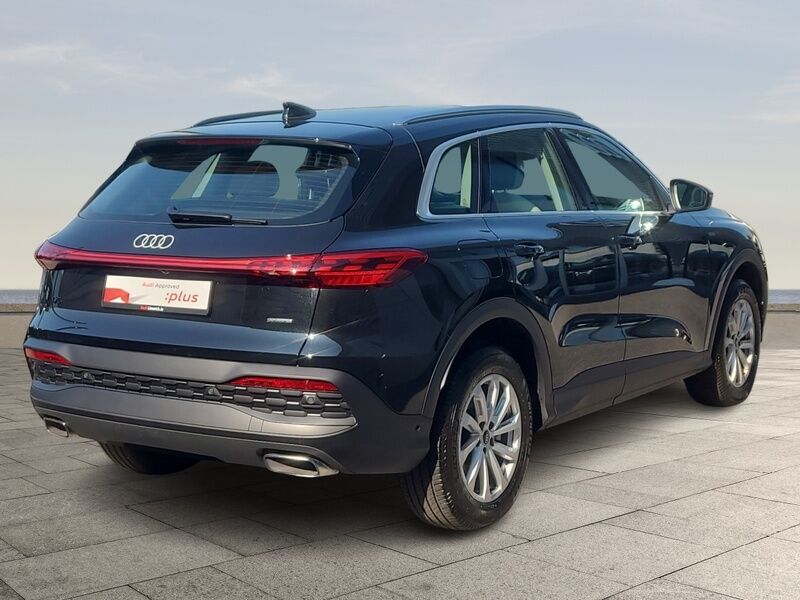 More views of Audi Q5
