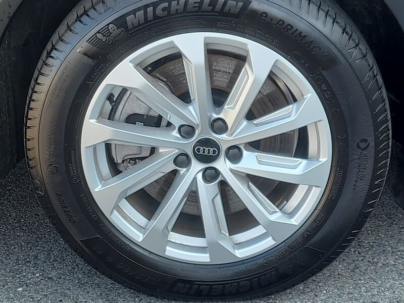 More views of Audi Q5