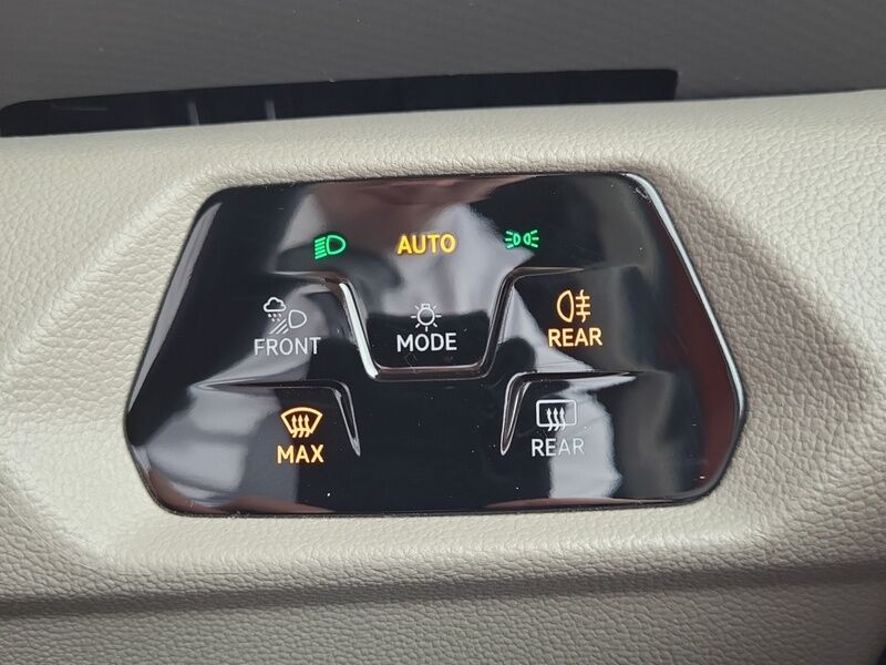 More views of Volkswagen Multivan