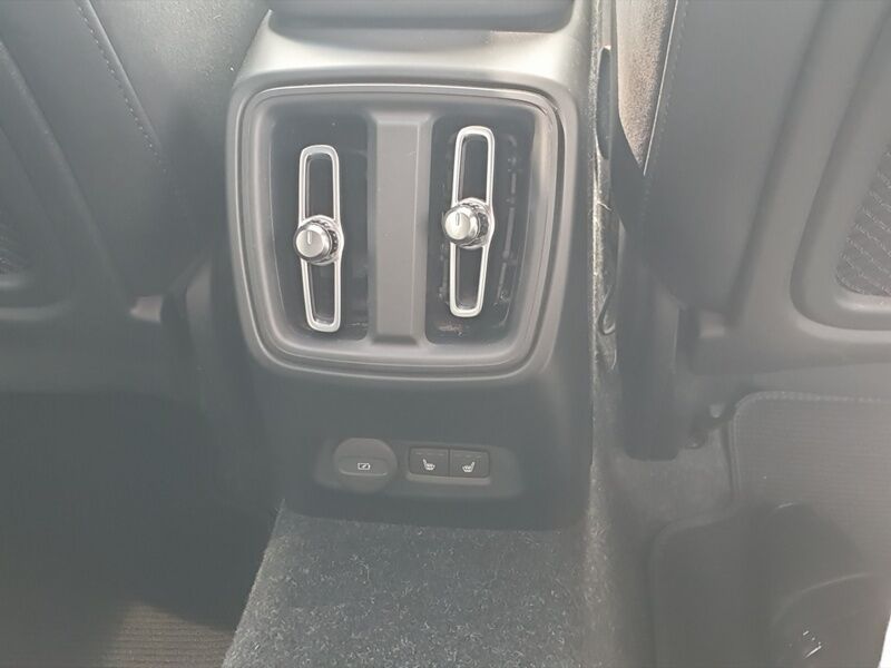 More views of Volvo C40