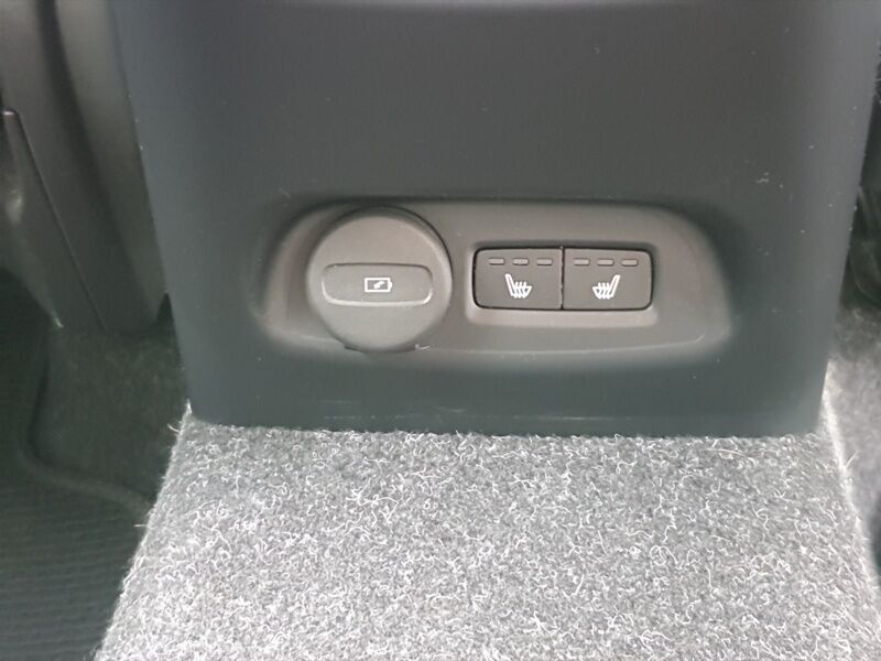 More views of Volvo C40