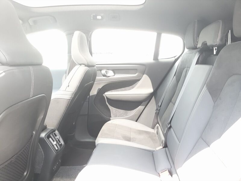 More views of Volvo C40