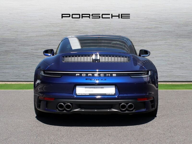 More views of Porsche 911