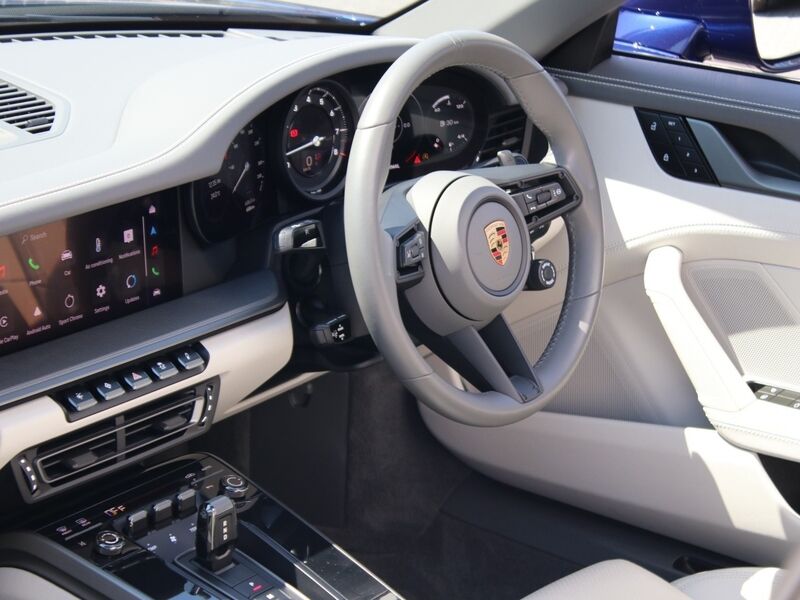 More views of Porsche 911