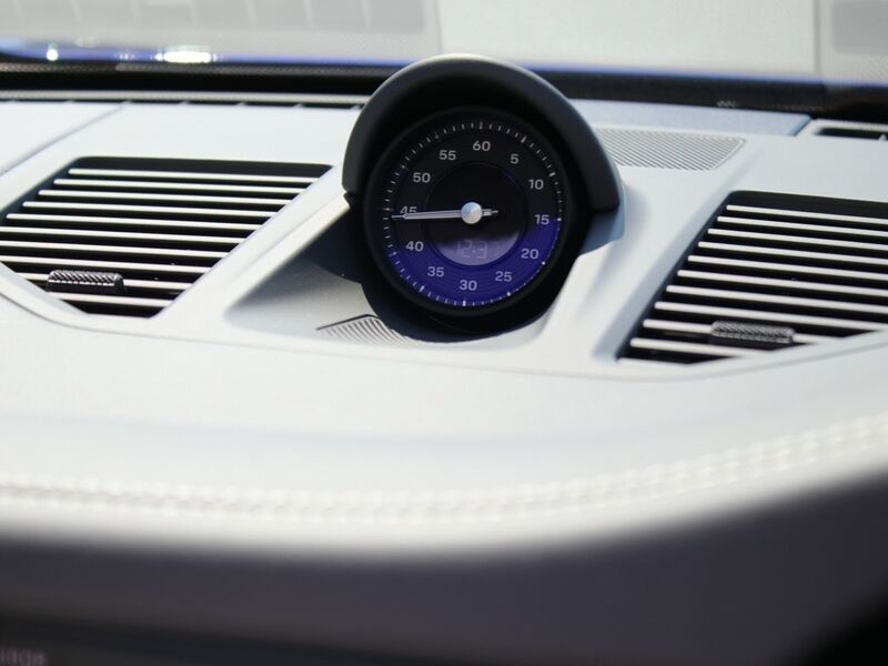 More views of Porsche 911