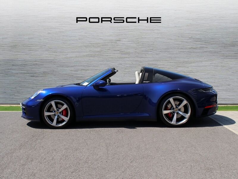 More views of Porsche 911