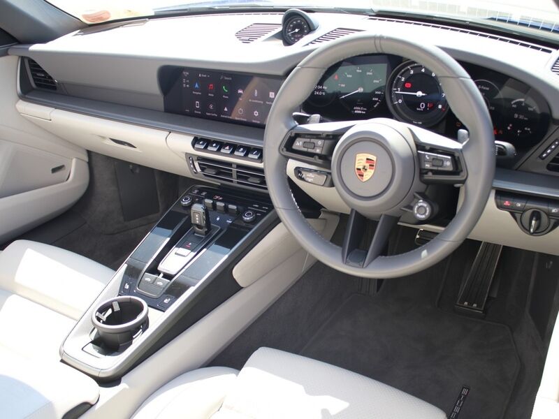 More views of Porsche 911