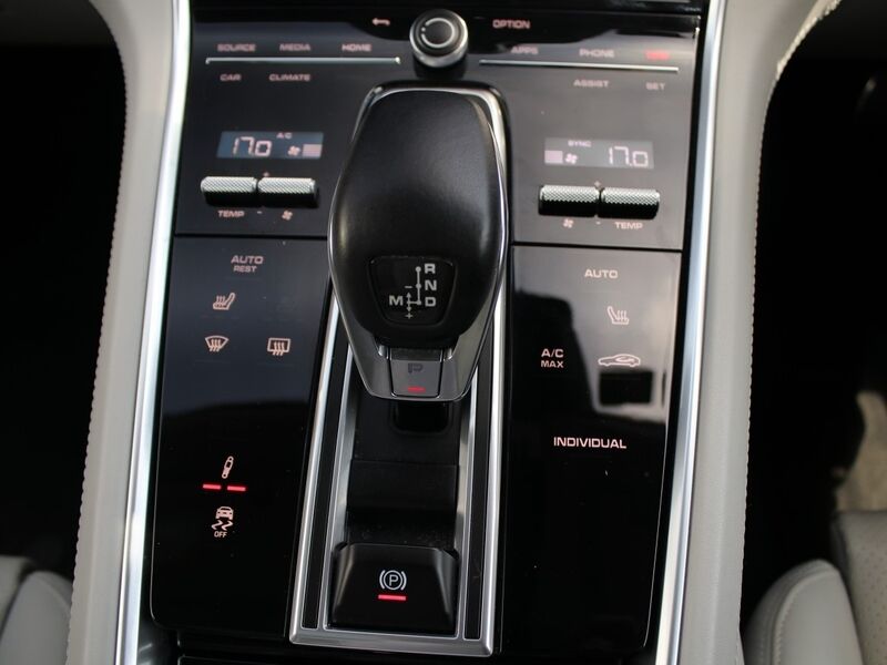 More views of Porsche Panamera