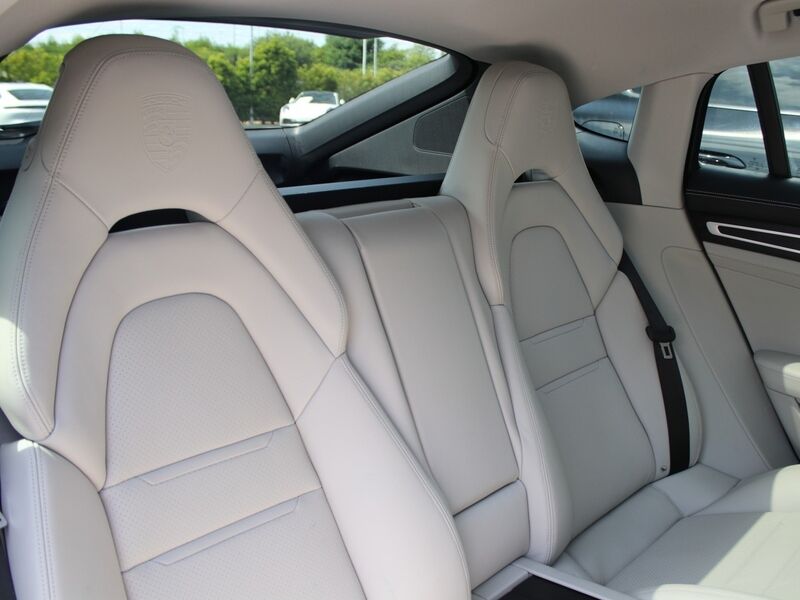 More views of Porsche Panamera