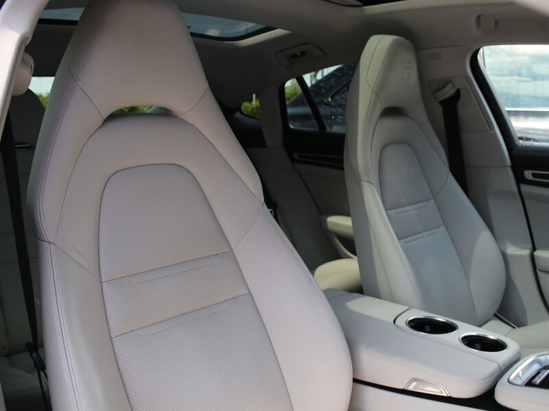 More views of Porsche Panamera