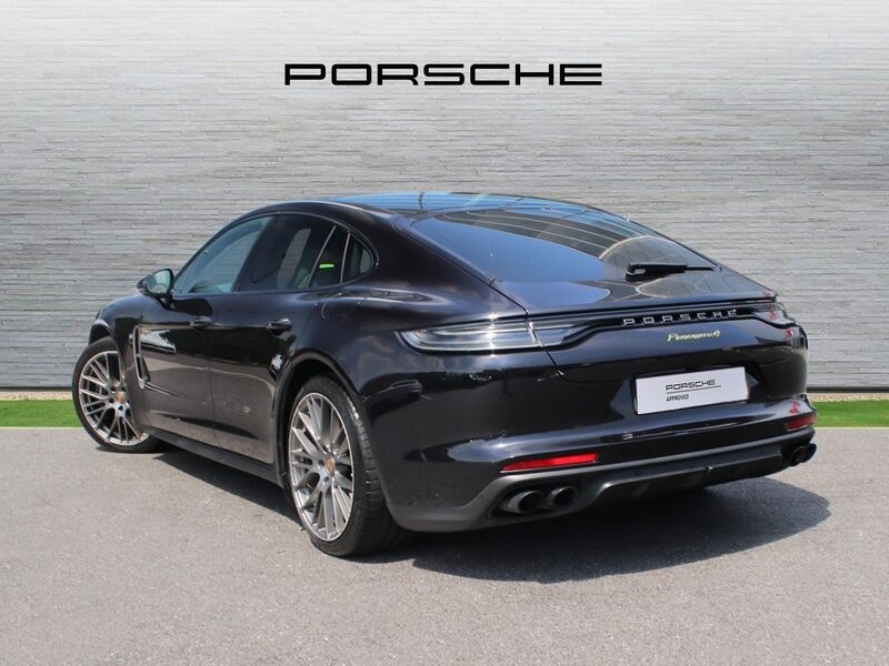 More views of Porsche Panamera
