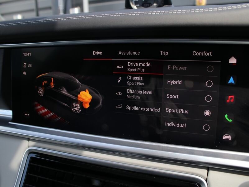 More views of Porsche Panamera