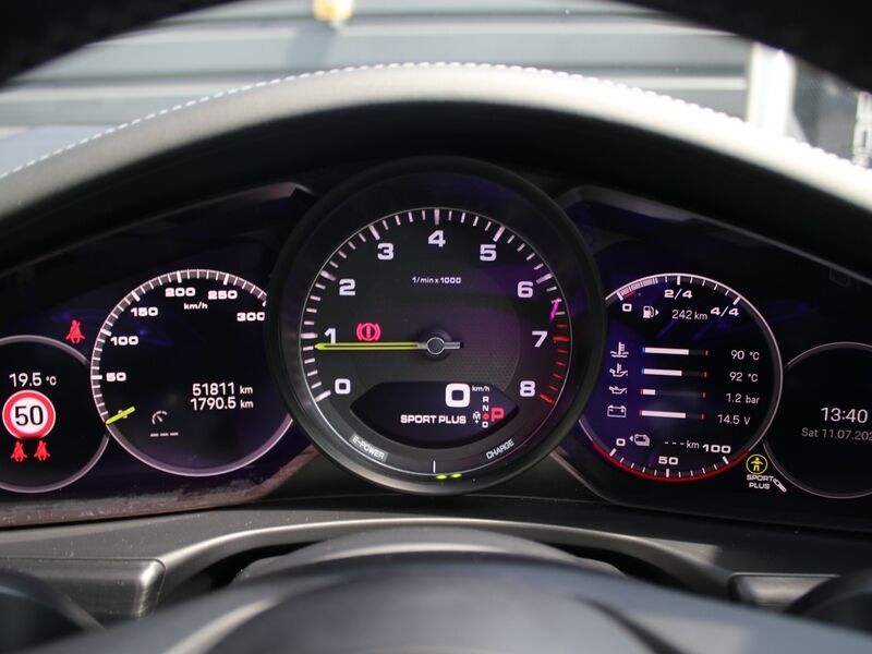 More views of Porsche Panamera