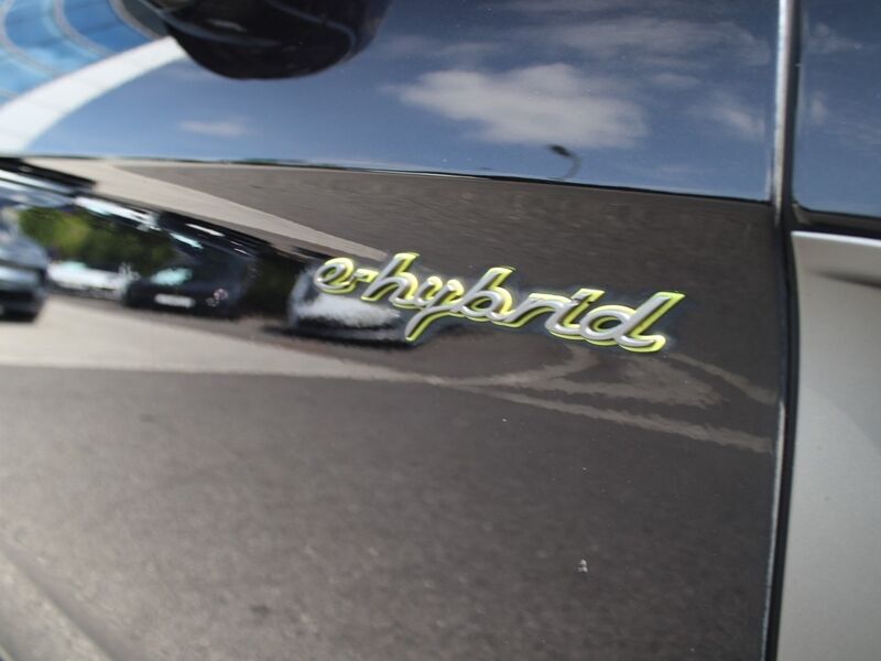 More views of Porsche Panamera