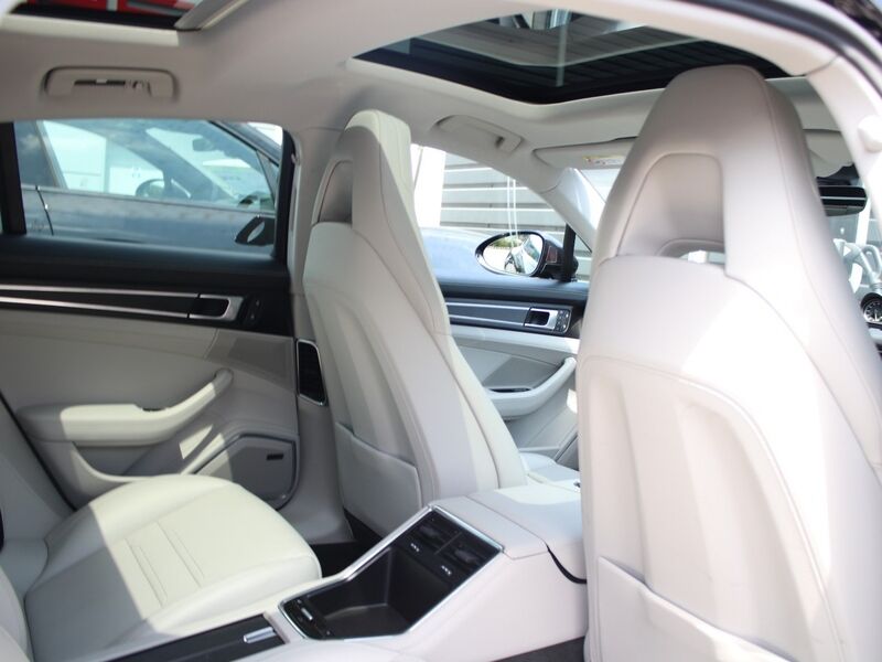 More views of Porsche Panamera