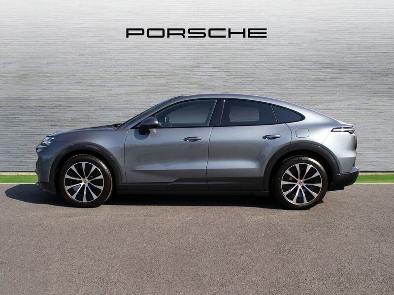 More views of Porsche Cayenne