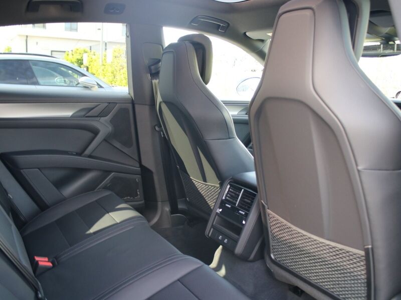 More views of Porsche Cayenne