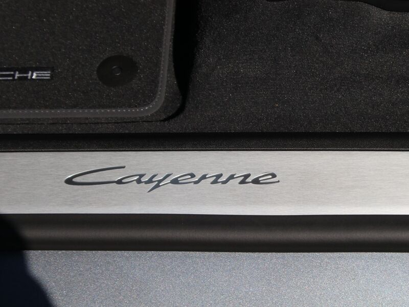 More views of Porsche Cayenne