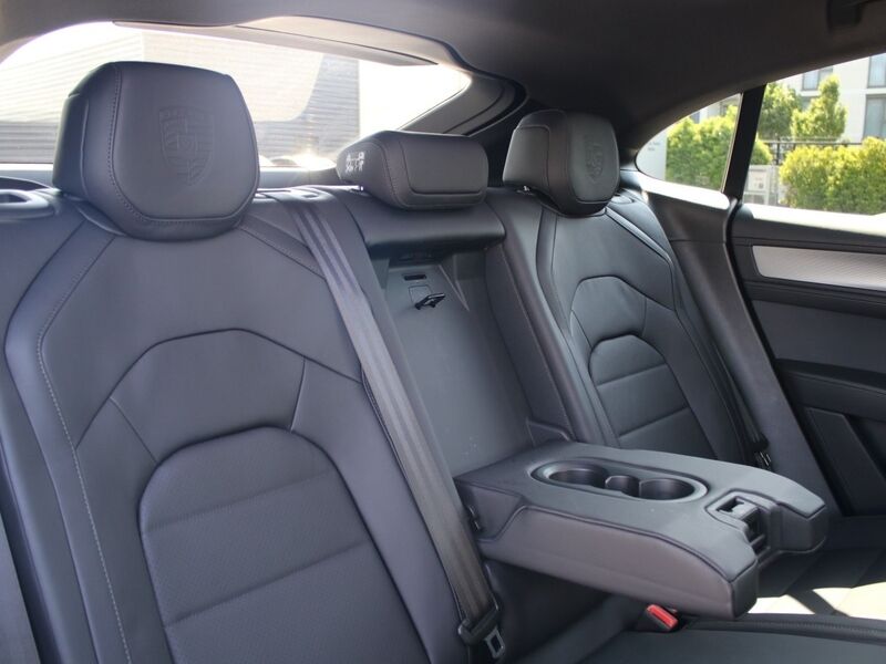 More views of Porsche Cayenne