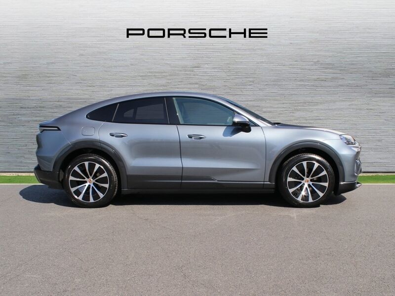 More views of Porsche Cayenne