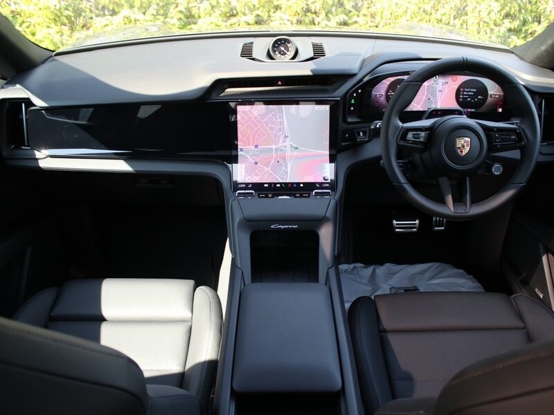 More views of Porsche Cayenne