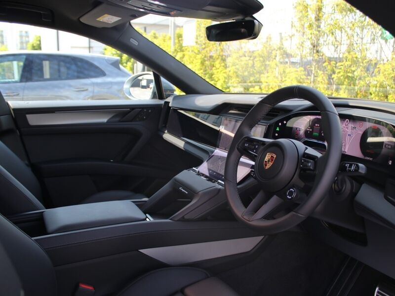 More views of Porsche Cayenne