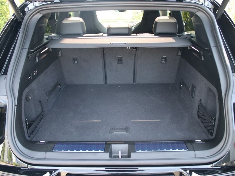 More views of Porsche Cayenne
