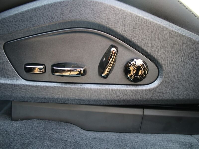 More views of Porsche Cayenne