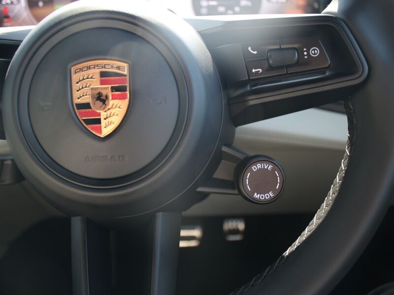 More views of Porsche Cayenne
