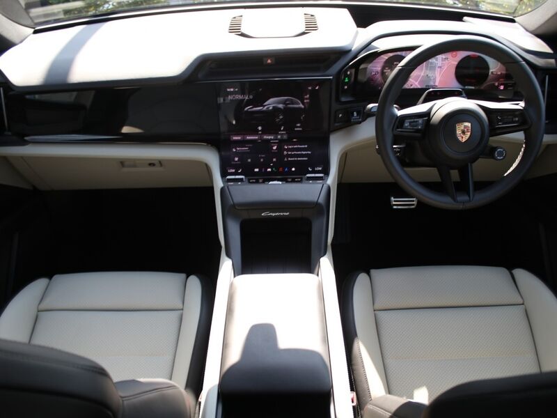 More views of Porsche Cayenne