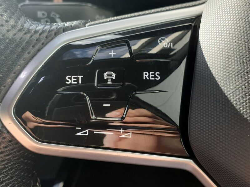 More views of Volkswagen Golf