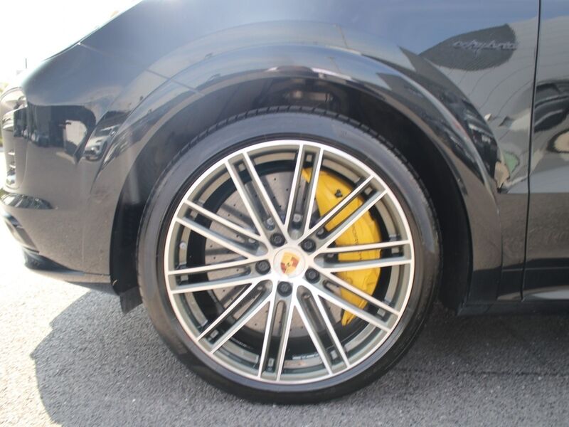 More views of Porsche Cayenne