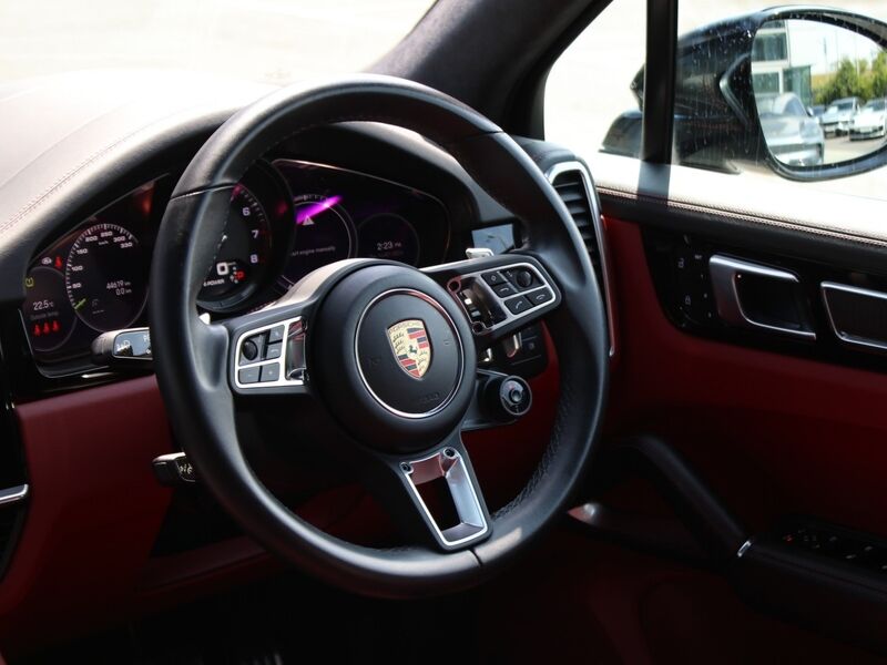 More views of Porsche Cayenne