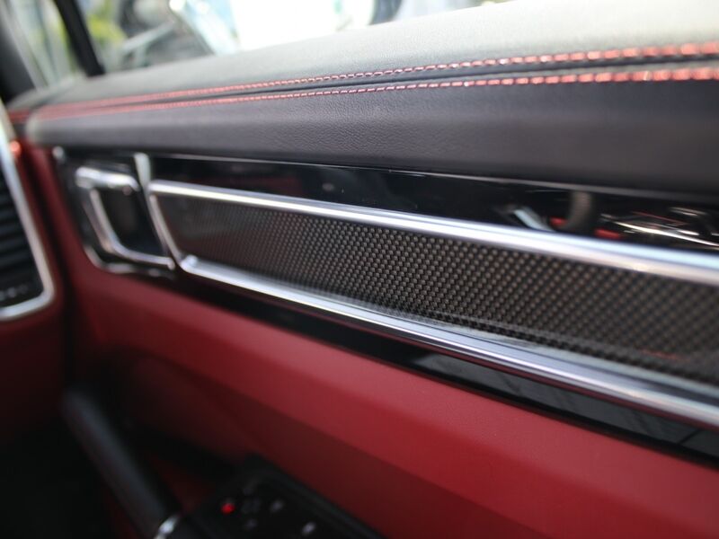More views of Porsche Cayenne