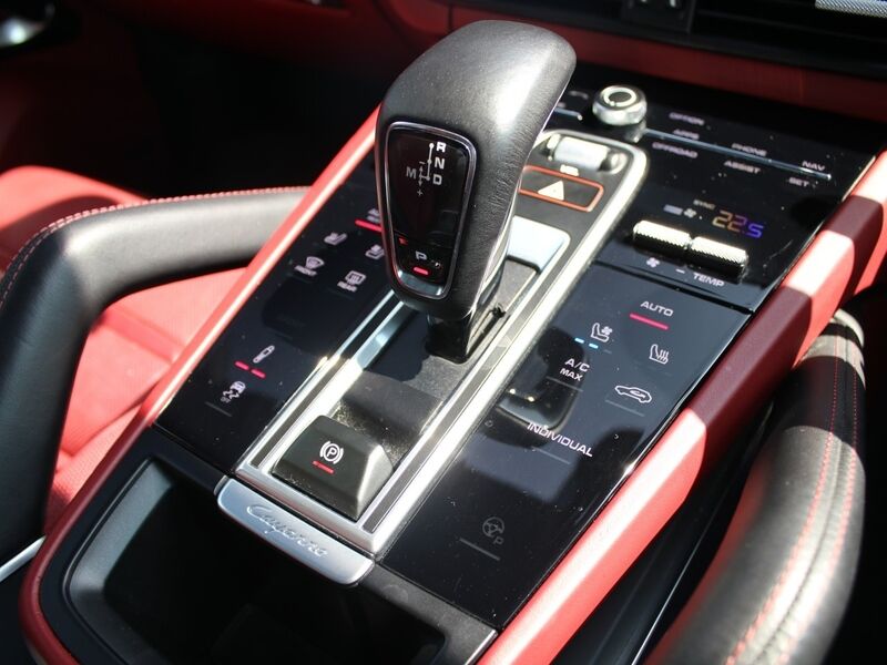 More views of Porsche Cayenne