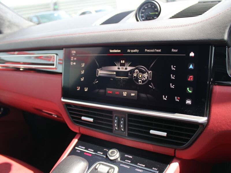More views of Porsche Cayenne