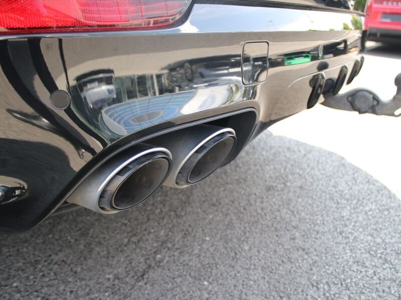 More views of Porsche Cayenne