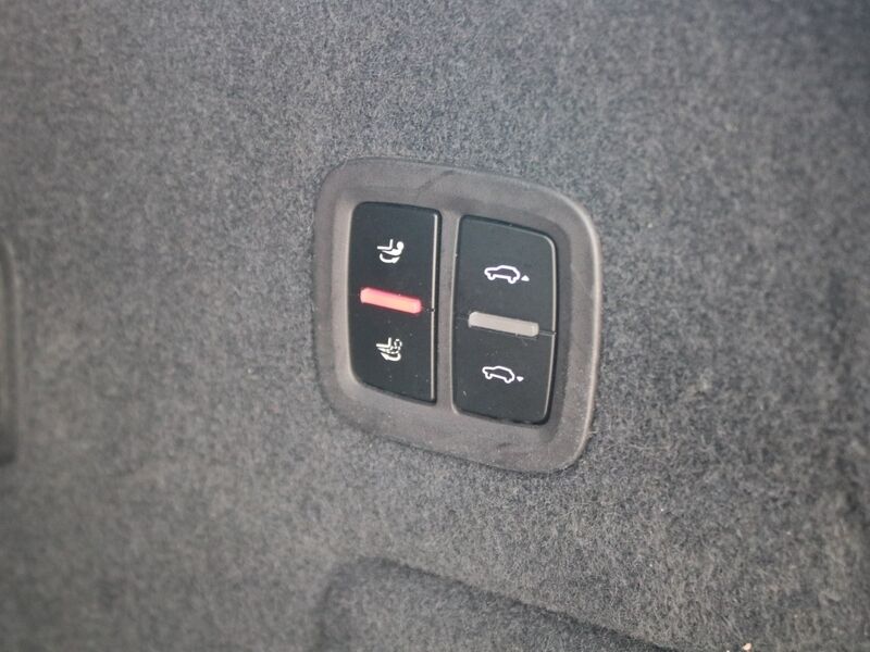More views of Porsche Cayenne