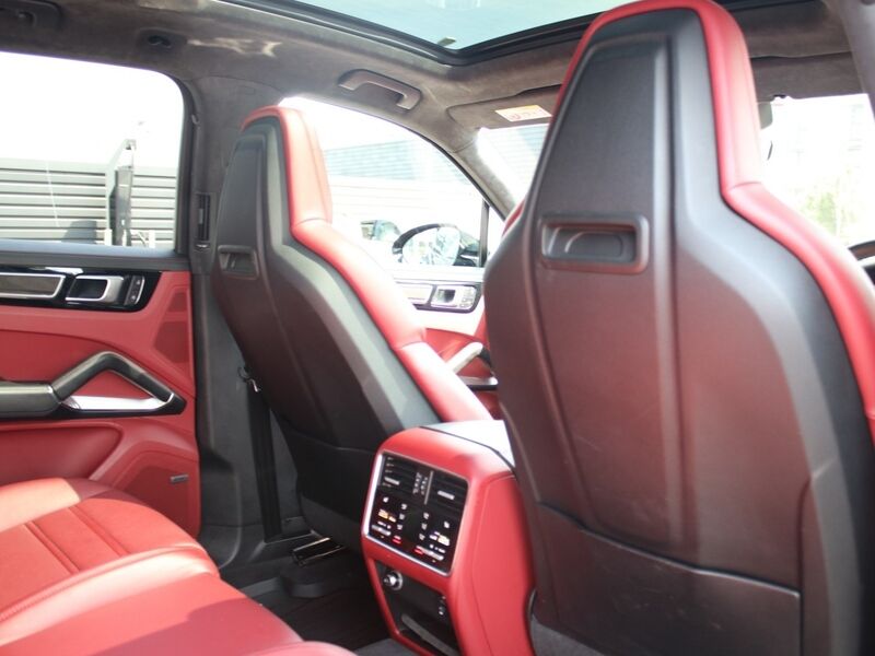 More views of Porsche Cayenne