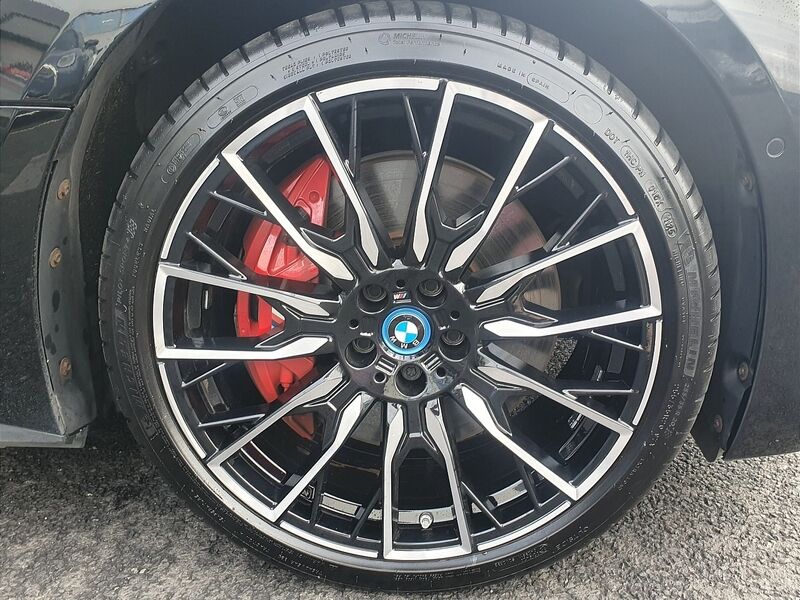 More views of BMW i4