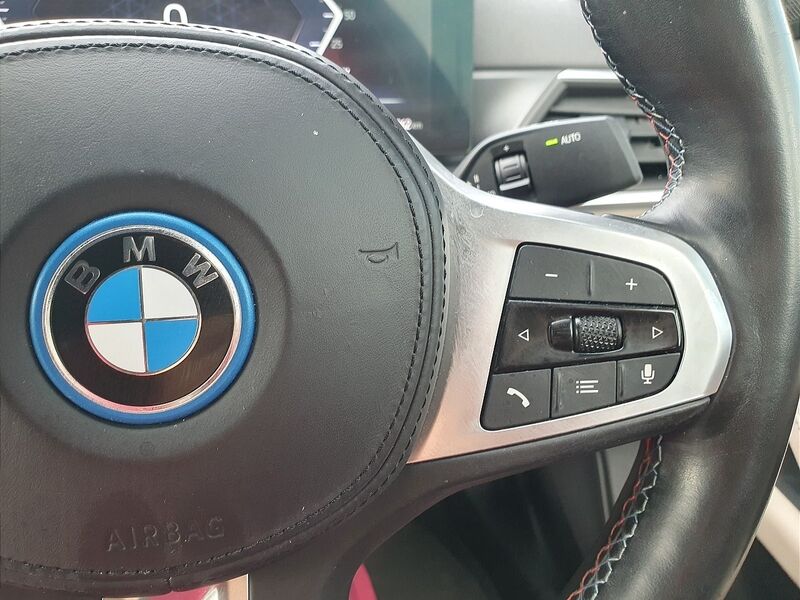 More views of BMW i4
