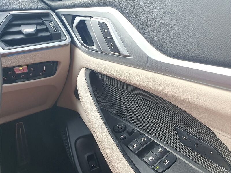 More views of BMW i4