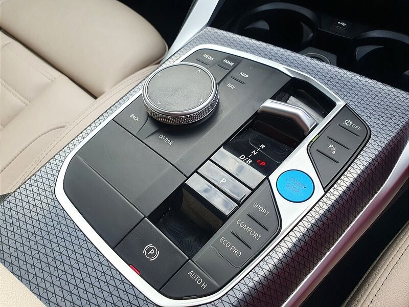 More views of BMW i4